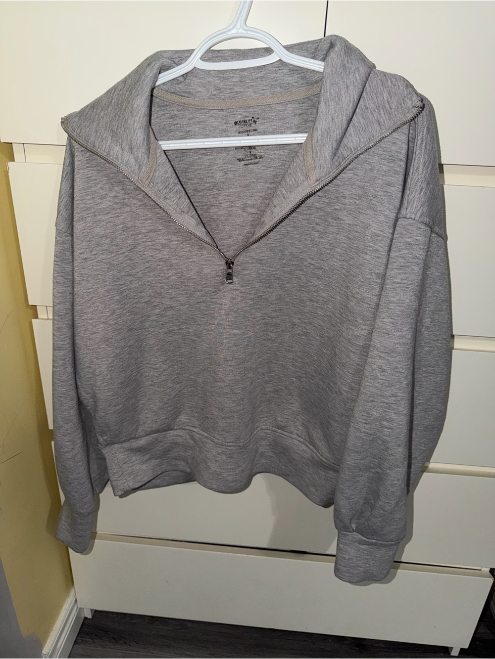 Old Navy Women's Heather Gray Half-Zip V-Neck Pullover